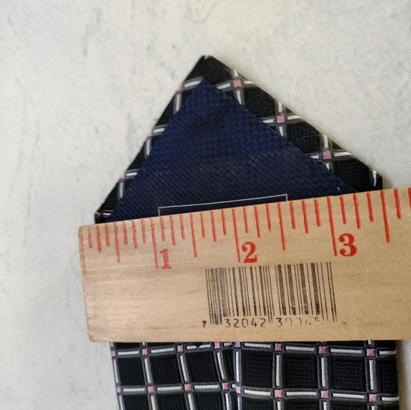 Daniel Cremieux Tie Mens Hand Made USA 100% Silk Geometric Black w/ Pink Long - Picture 8 of 10